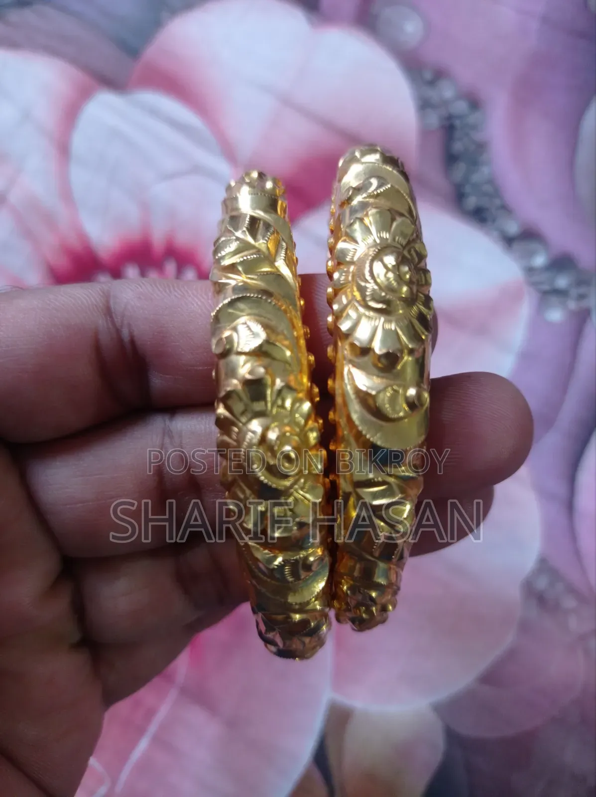 Designer Gold Bangle for Sale