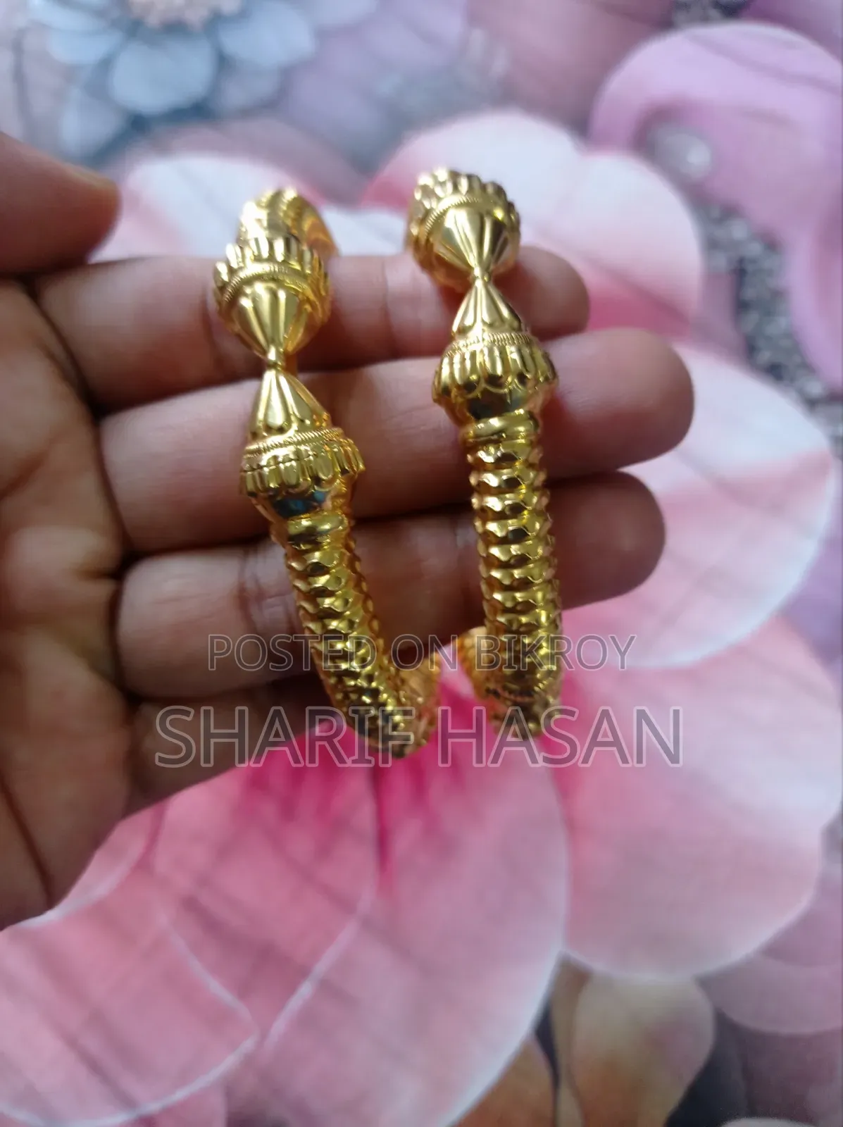 Designer Gold Bangle for Sale