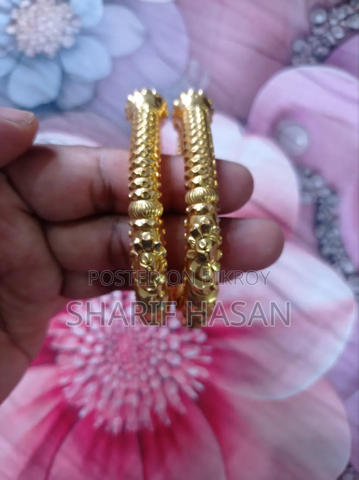 Designer Gold Bangle for Sale