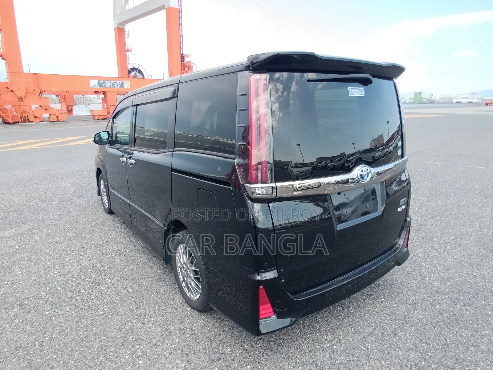 Toyota Noah 2021 Black