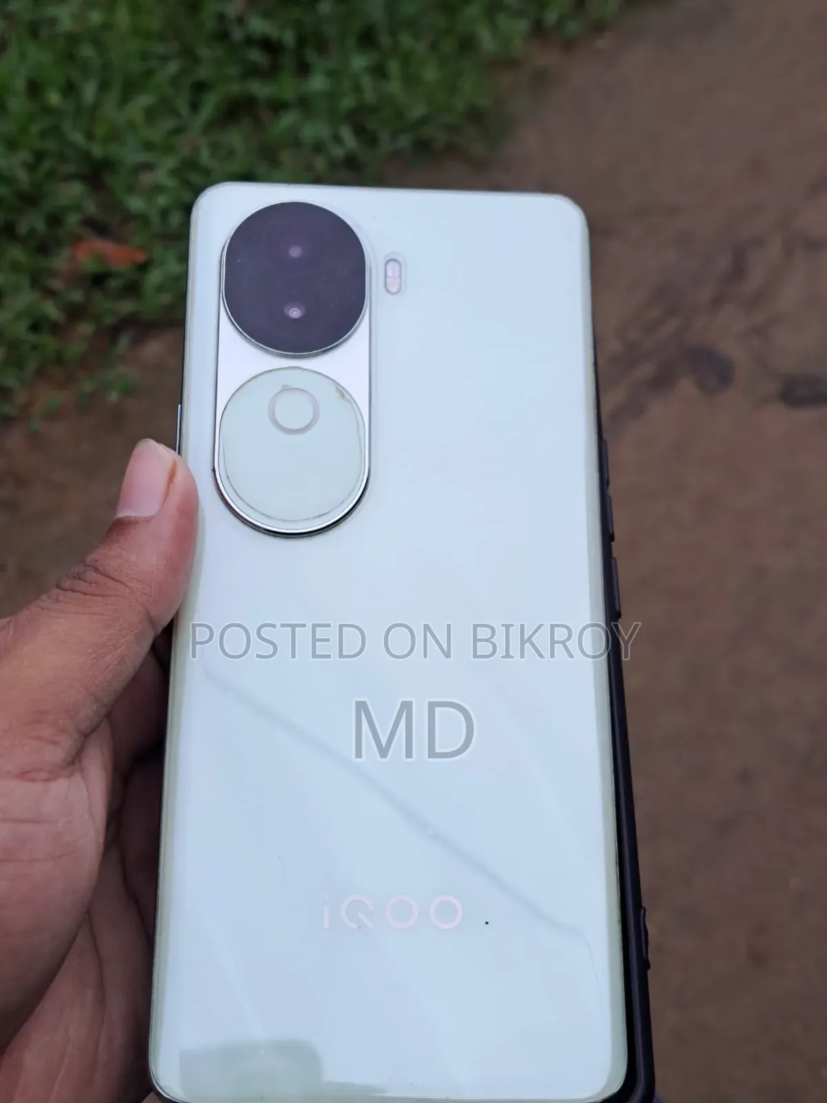 আইকিউওও জেড৯ ২৫৬ জিবি সিলভার