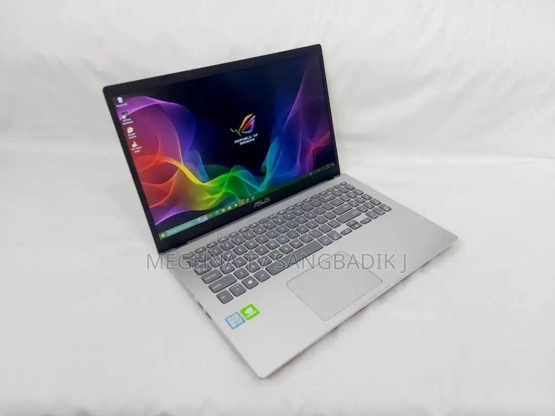 Laptop Asus 3GB RAM Intel SSD 256GB