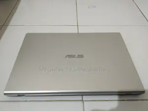 Laptop Asus 3GB RAM Intel SSD 256GB