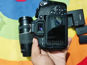 DSLR ক্যামেরা Canon 800d