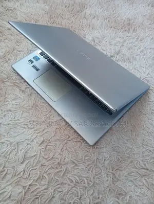 Laptop Acer 4GB Intel SSD 500GB
