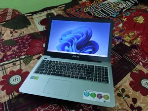 Laptop Asus 8GB Intel Core i5 HDD+SSD 640GB