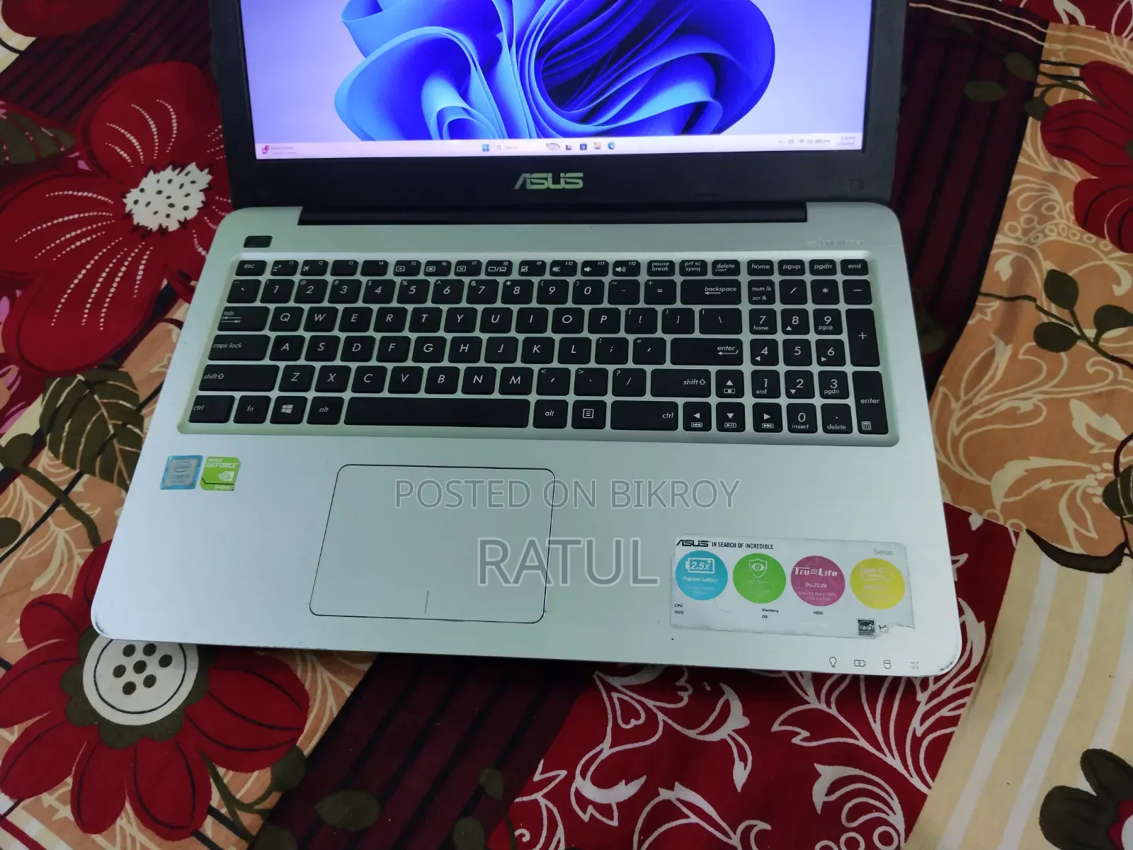 Laptop Asus 8GB Intel Core i5 HDD+SSD 640GB