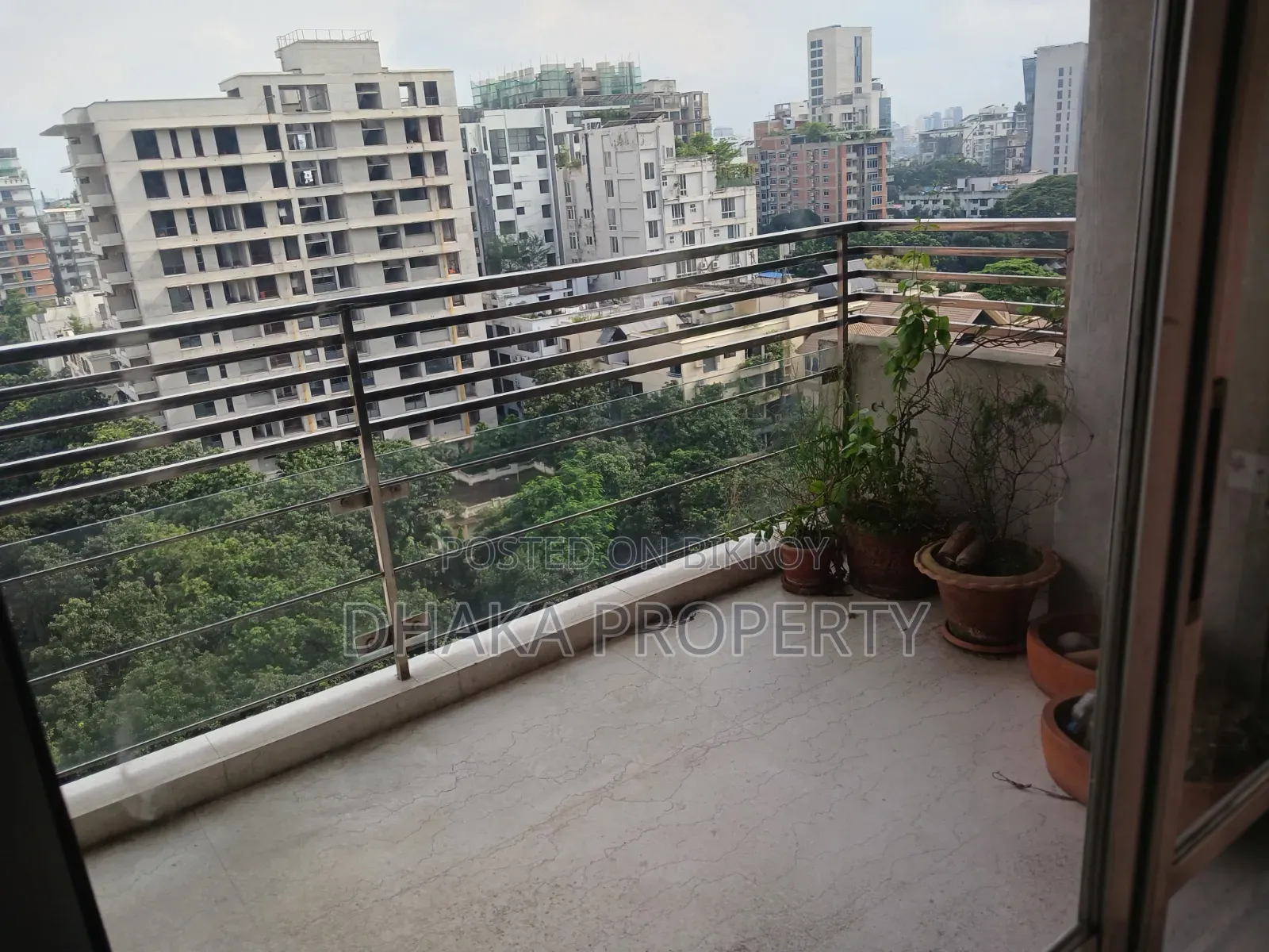 4-Bedroom Apartment in Gulshan for Rent