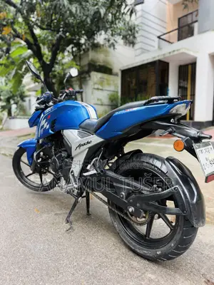 টিভিএস আপাচি আরটিআর ১৬০ ৪ভি ২০২২ নীল