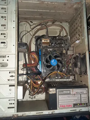 Desktop Computer ASUS 4GB Intel Pentium SSD 128GB