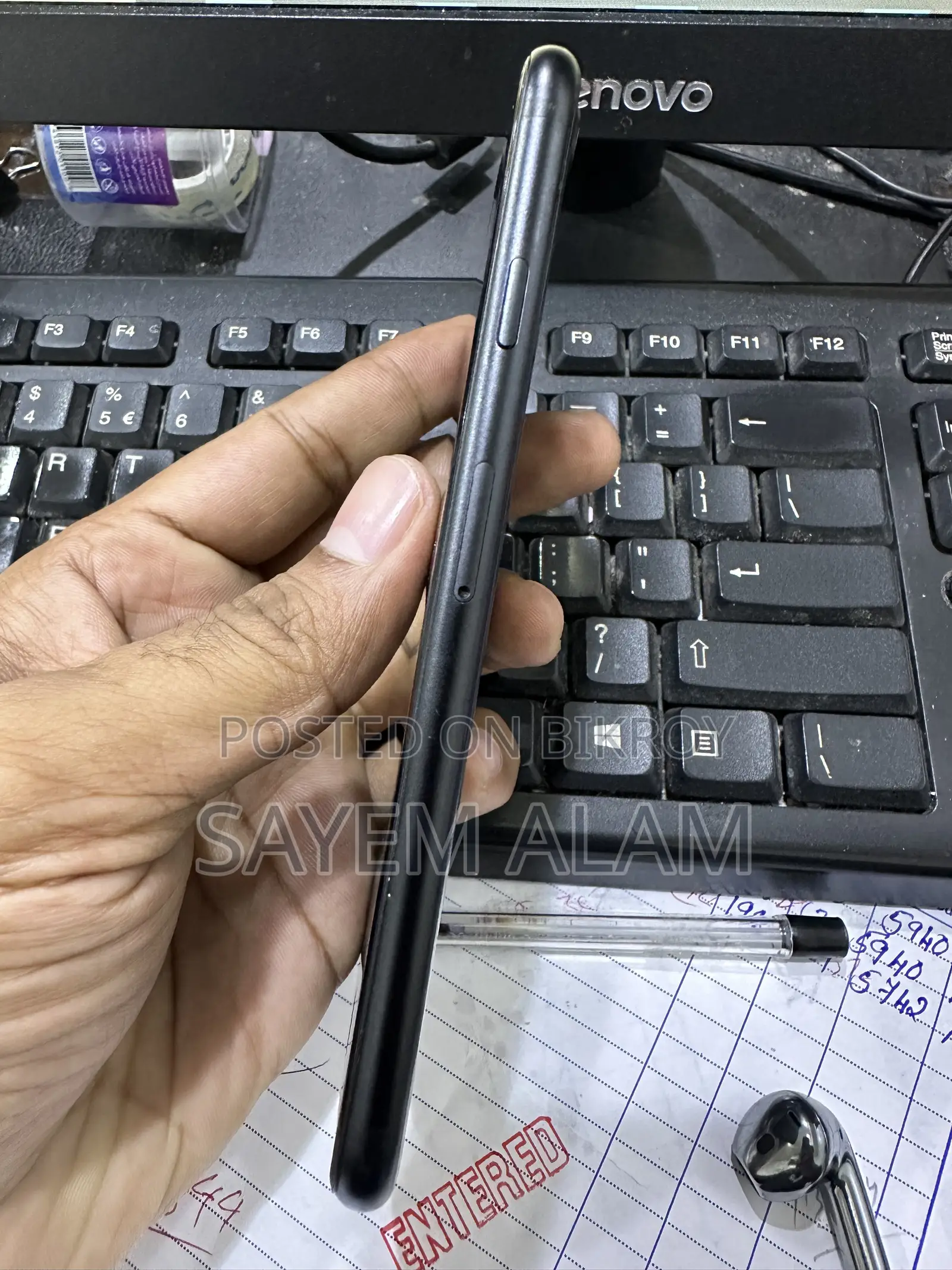 অ্যাপল আইফোন এসই (২০২০) ১২৮ জিবি ব্ল্যাক