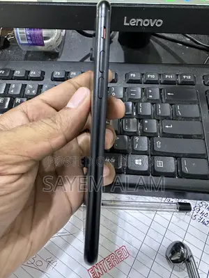 অ্যাপল আইফোন এসই (২০২০) ১২৮ জিবি ব্ল্যাক