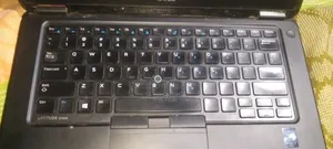 Laptop Dell 4GB Intel Core i5 HDD 1TB