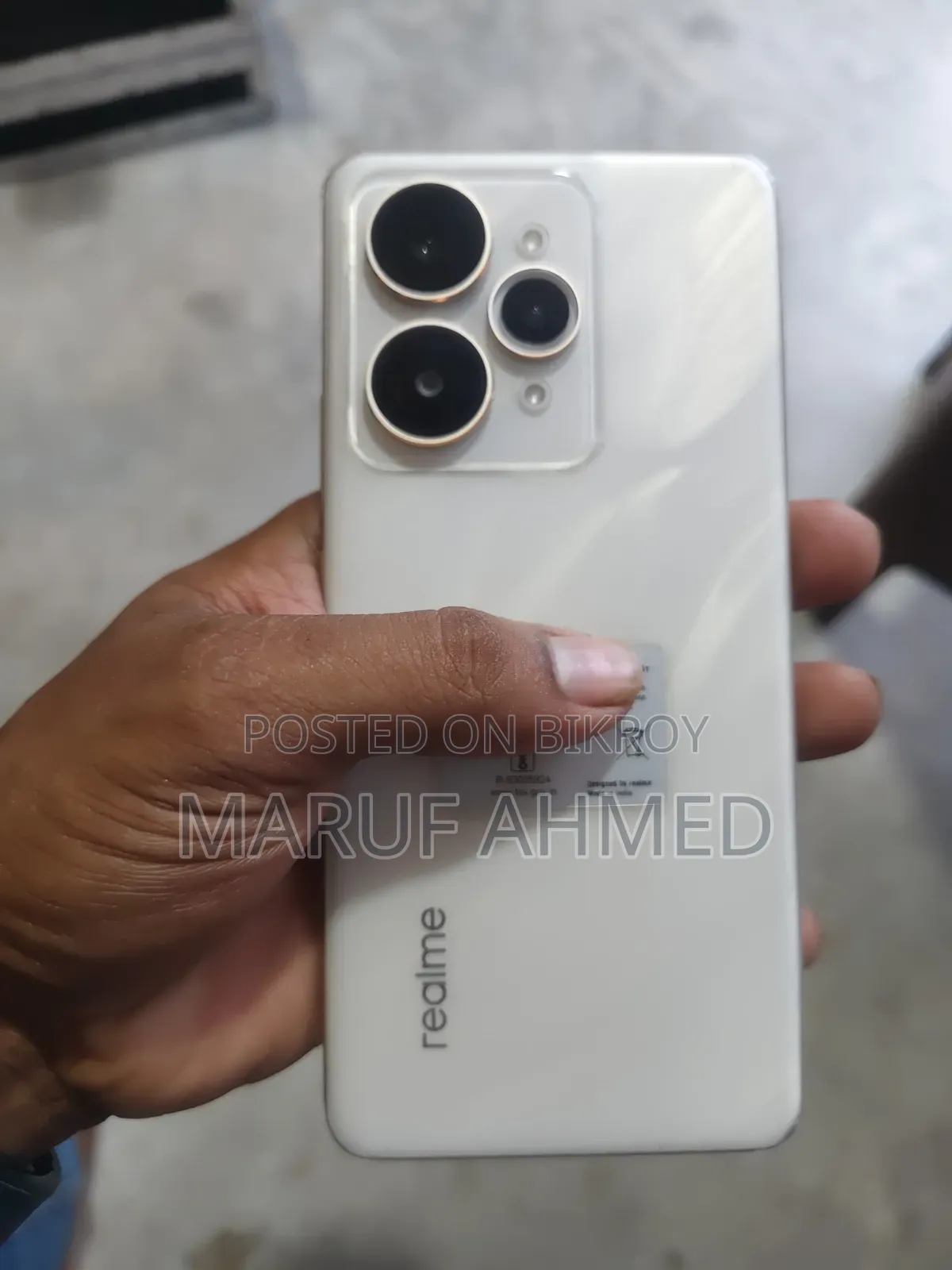 রিয়েলমি ৫১২ জিবি সিলভার