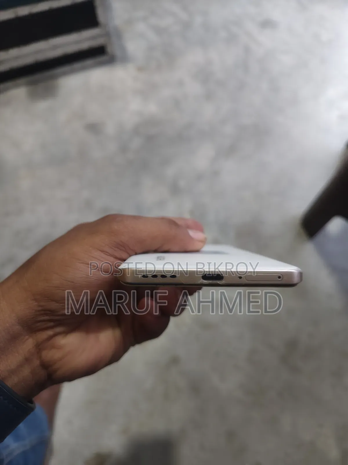 রিয়েলমি ৫১২ জিবি সিলভার