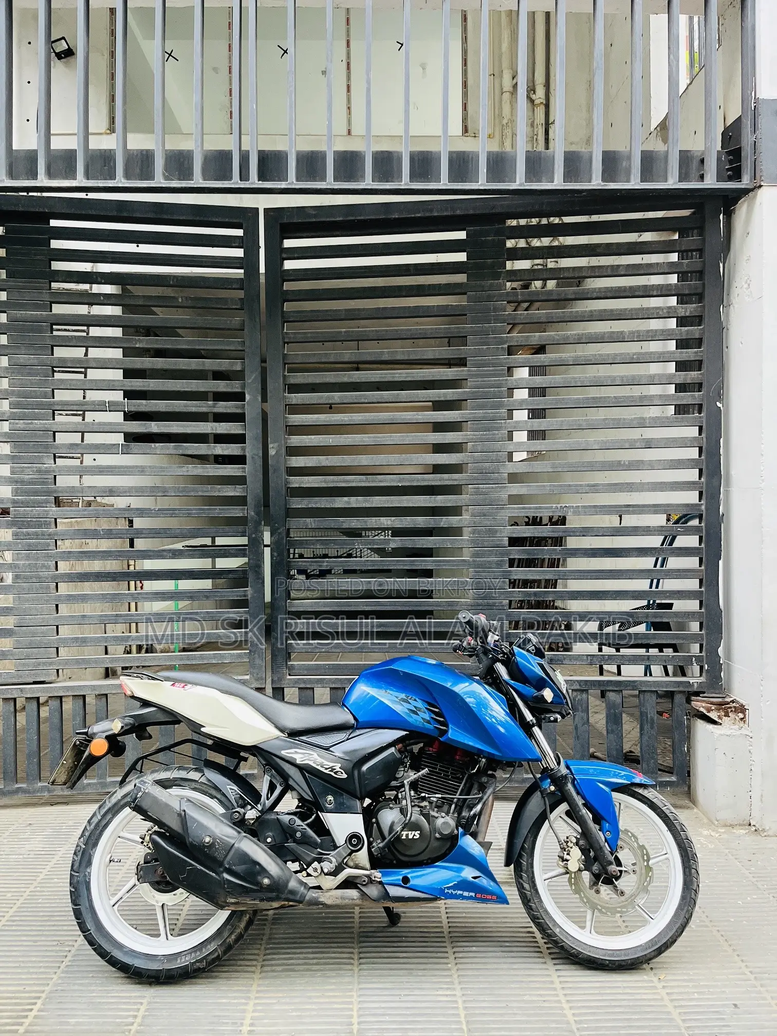 টিভিএস অ্যাপাচি আরটিআর ১৬০ ৪ভি ২০১৯ নীল