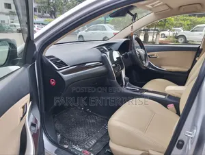 টয়োটা প্রমিও ২০১৭ সিলভার