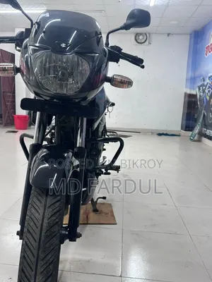 বাজাজ পালসার ১৫০ ২০২০ ব্ল্যাক