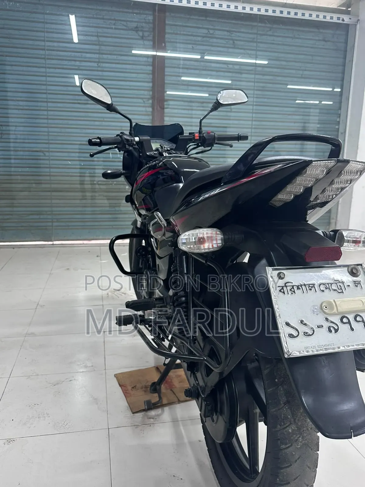 বাজাজ পালসার ১৫০ ২০২০ ব্ল্যাক