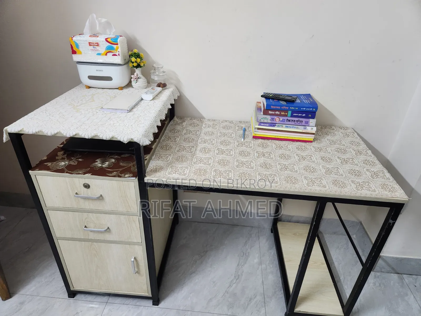 A Study Table Will Be Sold