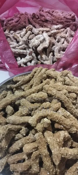 কেক, কুকিজ, বুটের বরফি, পিঠা, খুরমা