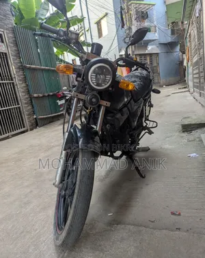 Runner Bullet 100 2018 Black