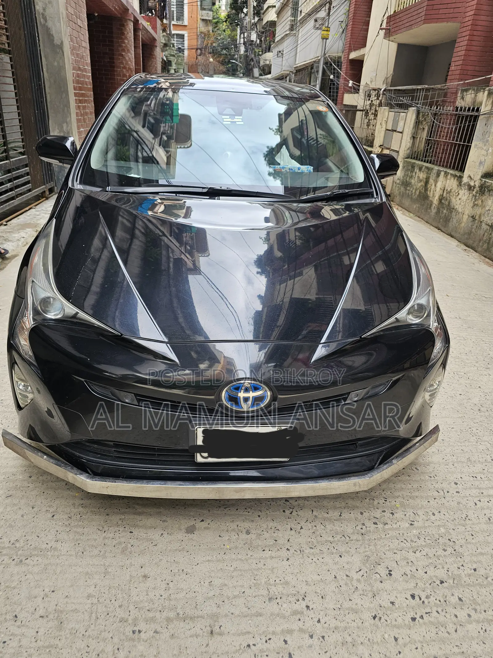 টয়োটা প্রিয়াস ২০১৭ কালো