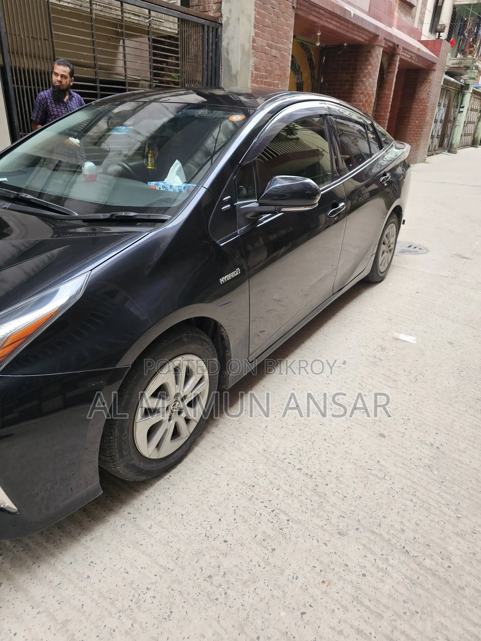 টয়োটা প্রিয়াস ২০১৭ কালো