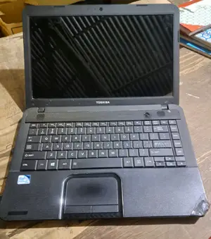 Laptop Toshiba 4GB Intel Pentium HDD 500GB
