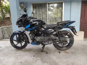 বাজাজ পালসার ১৫০ ২০১৯ ব্লু