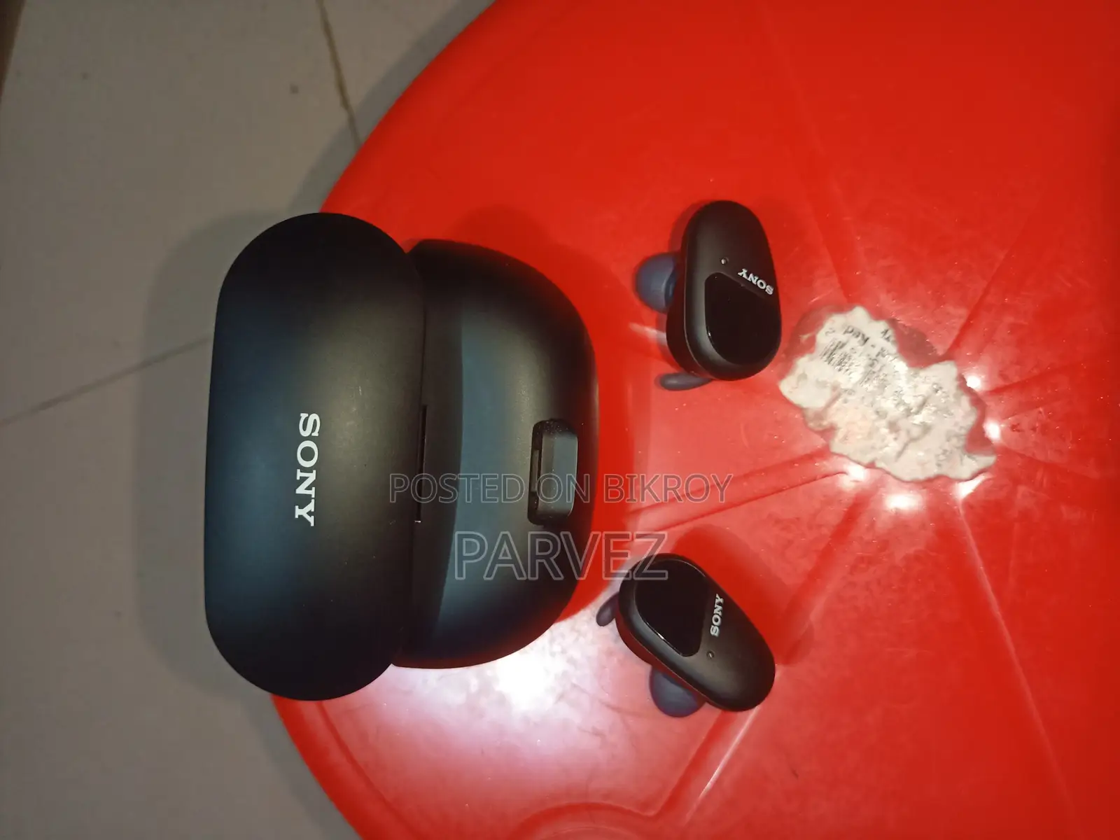 Sony WF-SP800N