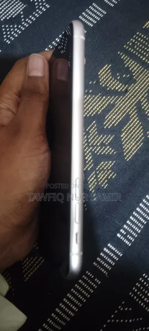 Apple iPhone 11 64 GB White