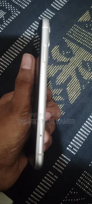 Apple iPhone 11 64 GB White