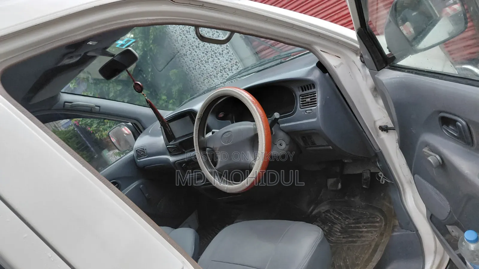 Toyota Noah 2006 White