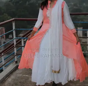 ব্যবহৃত গাউন!