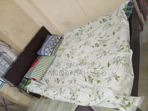 Old 5/7 feet bed