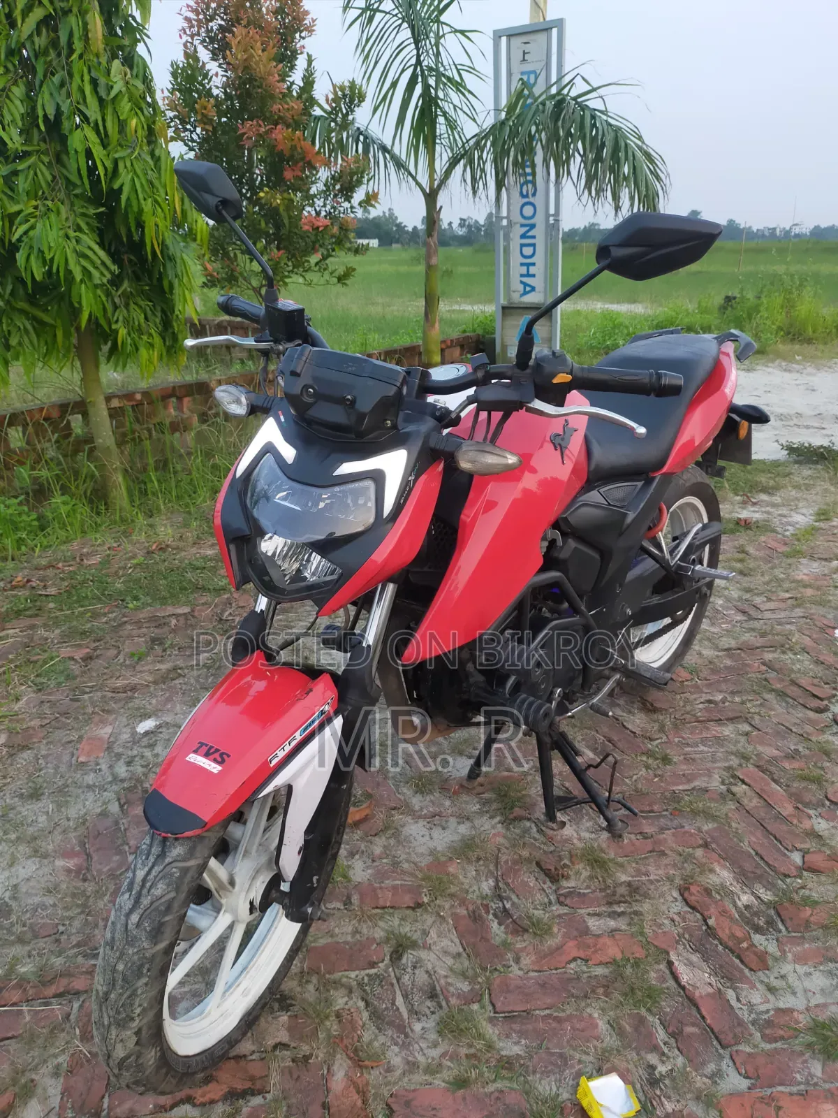 New TVS Apache RTR 160 4V 2022 Red