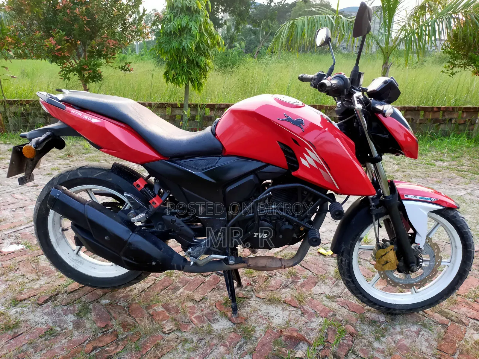New TVS Apache RTR 160 4V 2022 Red