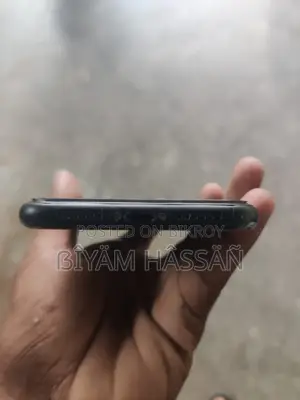 অ্যাপল আইফোন এক্সআর ৬৪ জিবি কালো