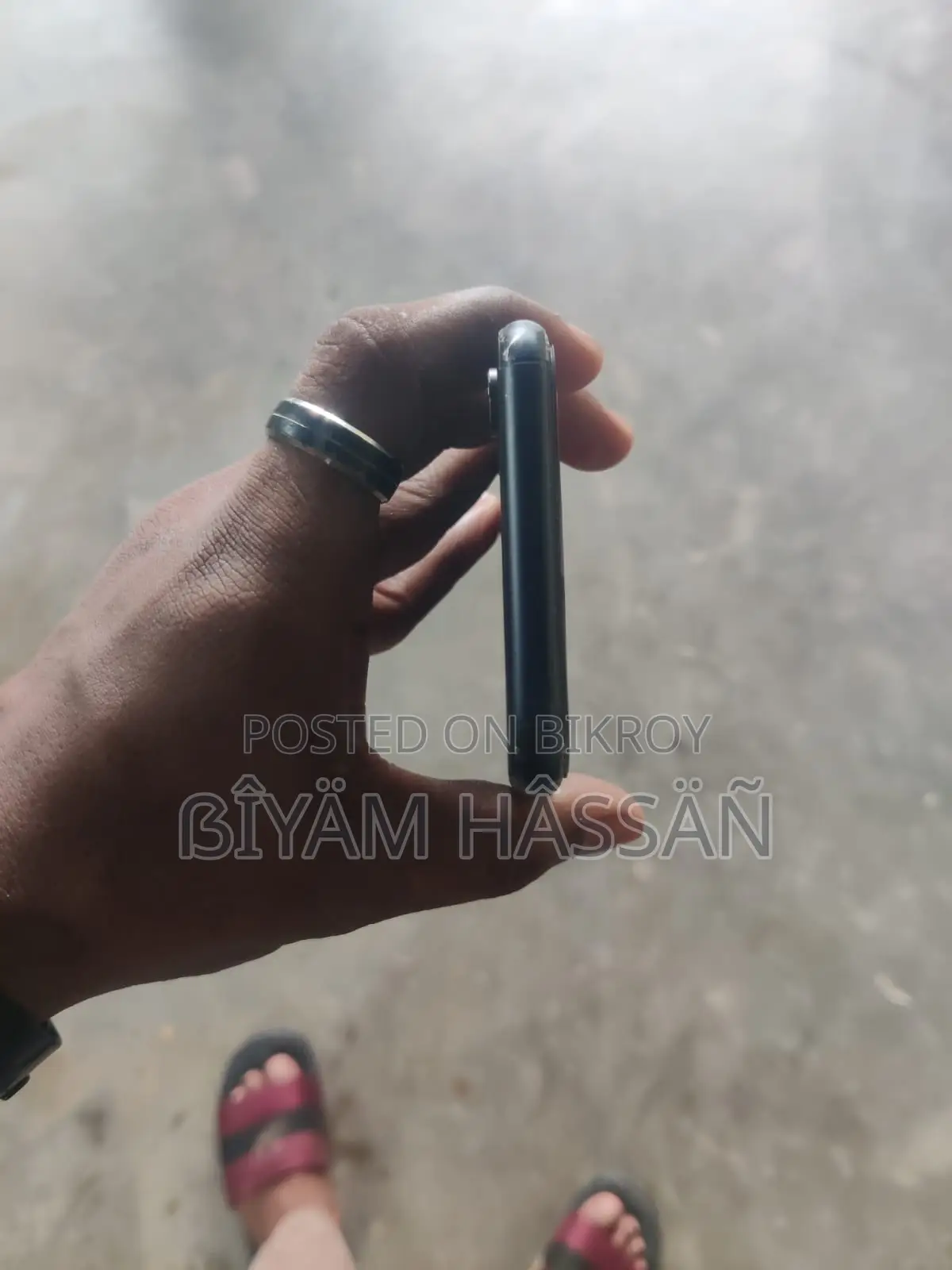 অ্যাপল আইফোন এক্সআর ৬৪ জিবি কালো