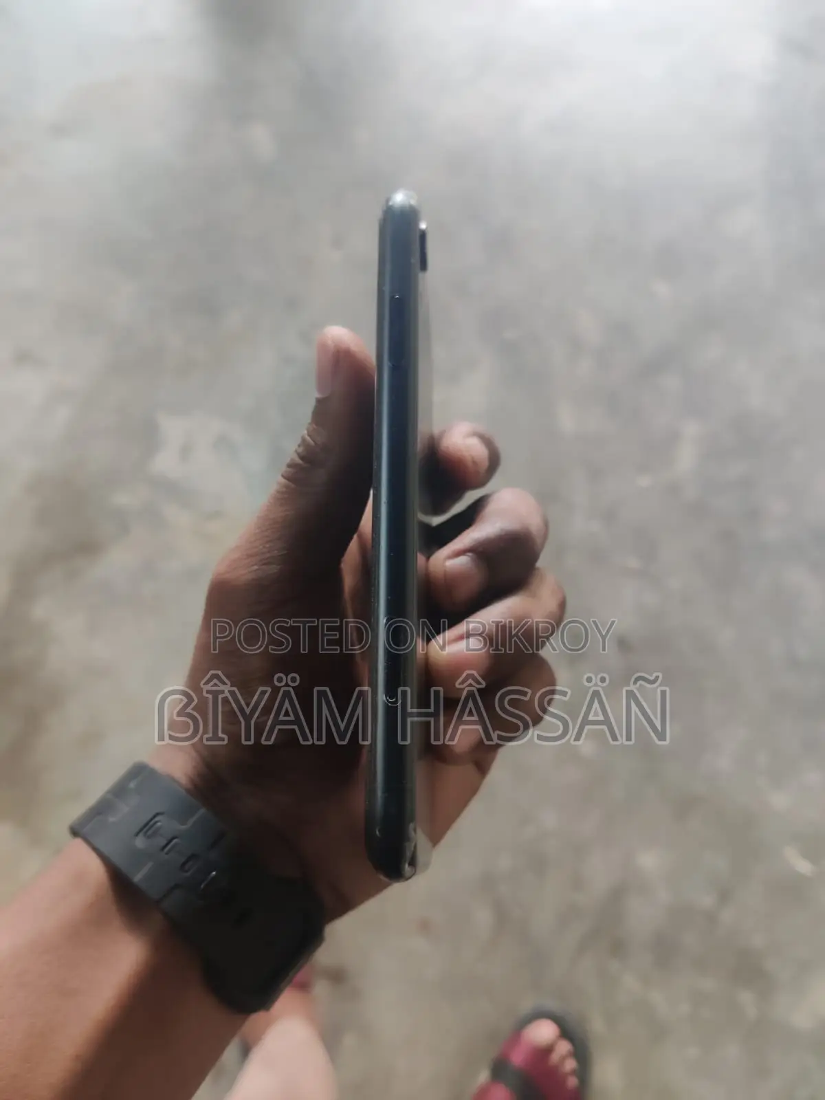 অ্যাপল আইফোন এক্সআর ৬৪ জিবি কালো
