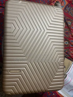 স্যুটকেস ২৪ ইঞ্চি (ট্রেকিট)