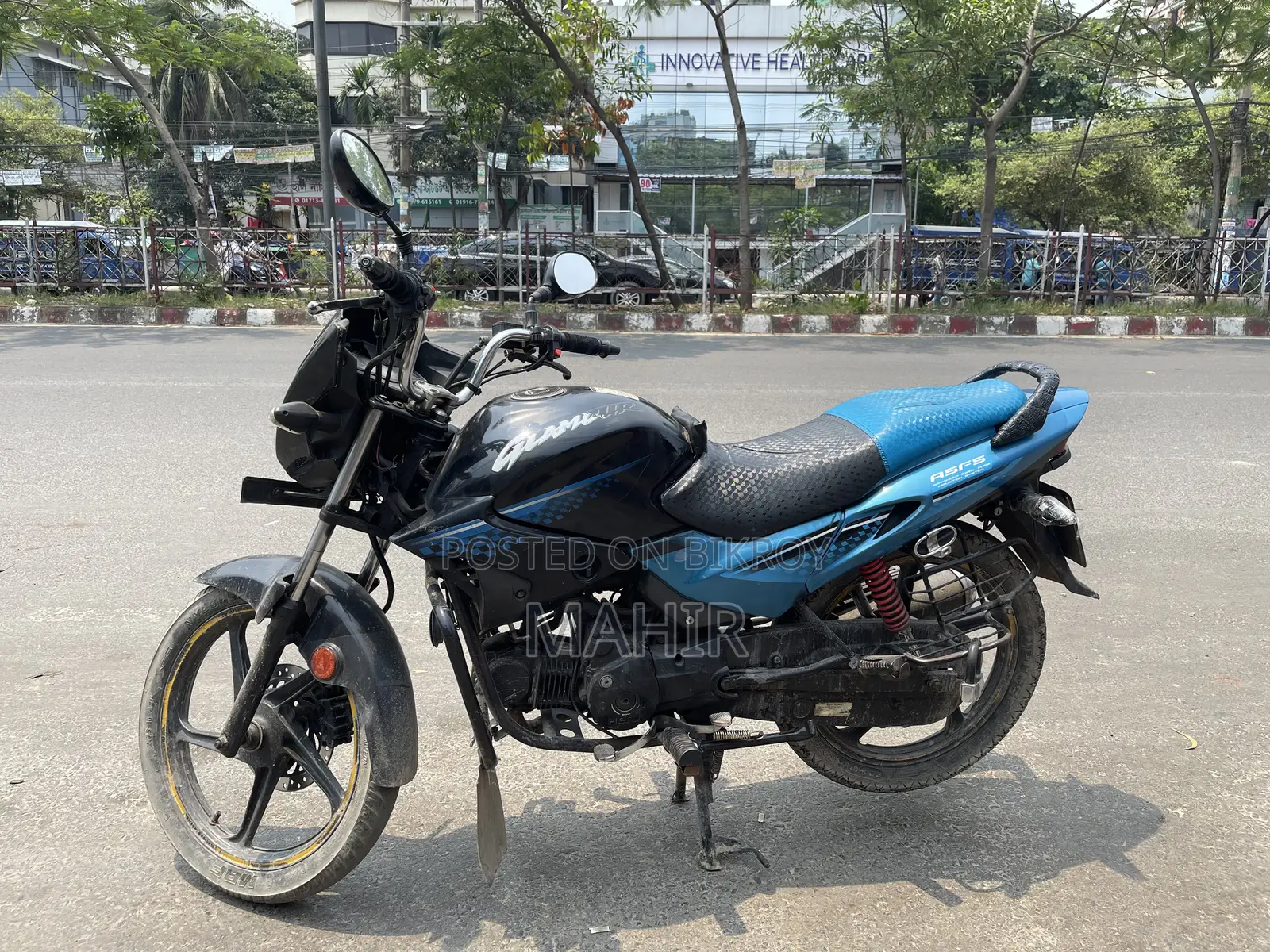 হিরো গ্ল্যামার ২০১৫ নীল
