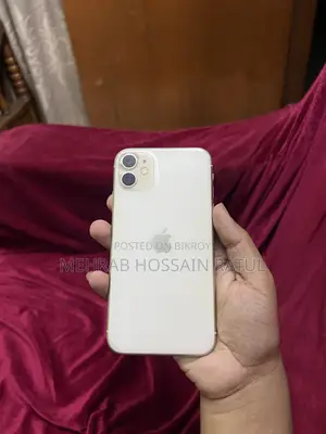 অ্যাপল আইফোন ১১ ১২৮ জিবি হোয়াইট
