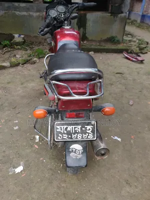 বাজাজ সিটি ১০০ ২০১২ রেড