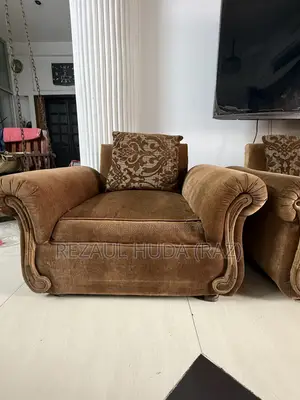 সোফা সেট তিন সিটার + দুটি সিঙ্গেল সিটার