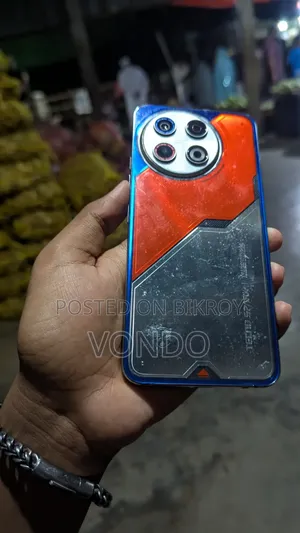 Tecno Spark 30 Pro 256 GB