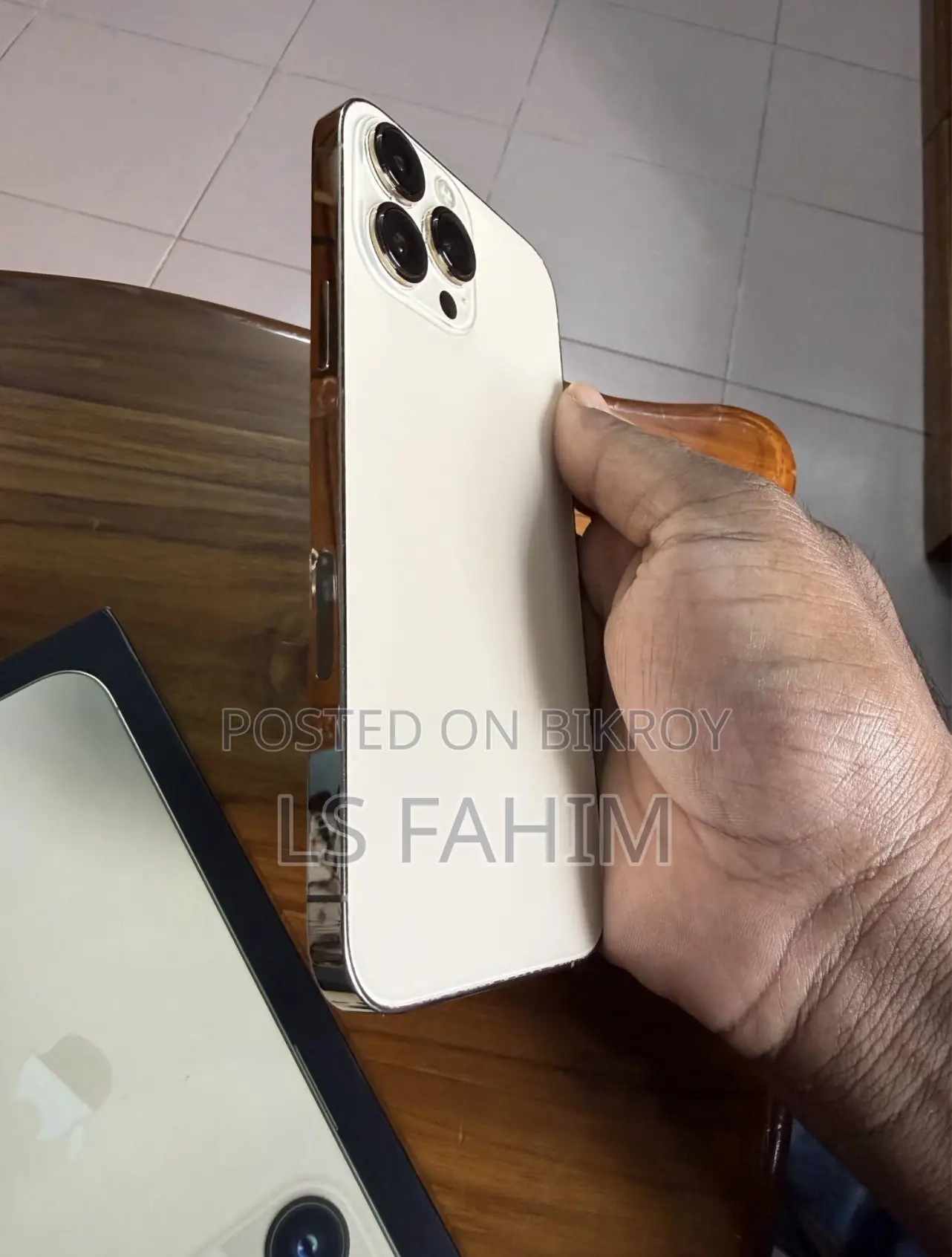 অ্যাপল আইফোন ১৩ প্রো ম্যাক্স ২৫৬ জিবি গোল্ড