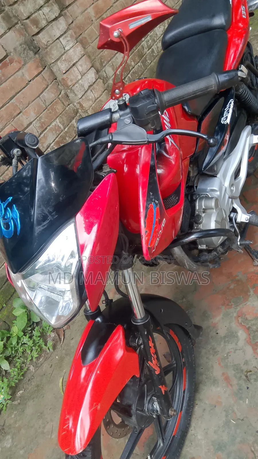 বাজাজ পালসার ১৩৫ এলএস ২০১২ রেড