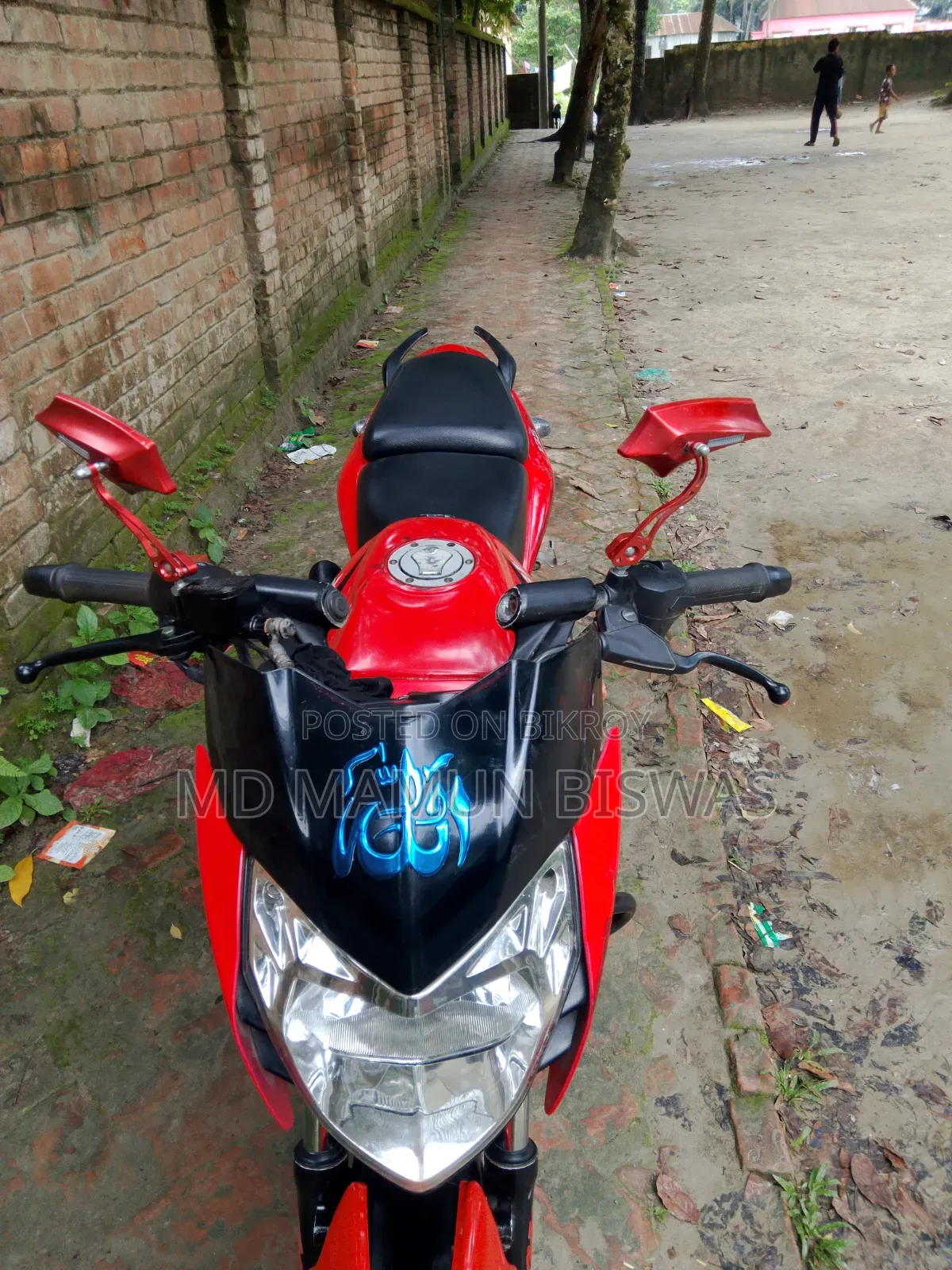বাজাজ পালসার ১৩৫ এলএস ২০১২ রেড